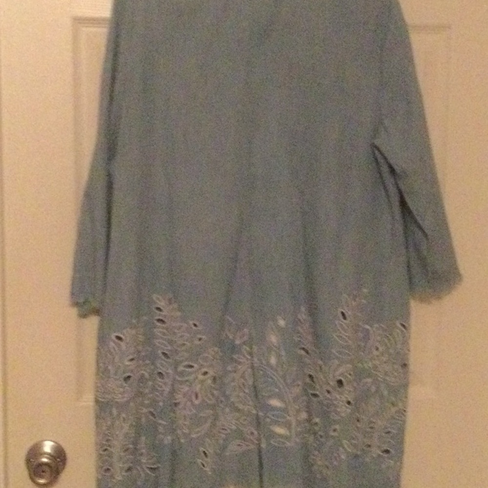 Chambray, 100% cotton duster by Chico’s. Size 2 at Chico’s, which is size 12. - Picture 5 of 11